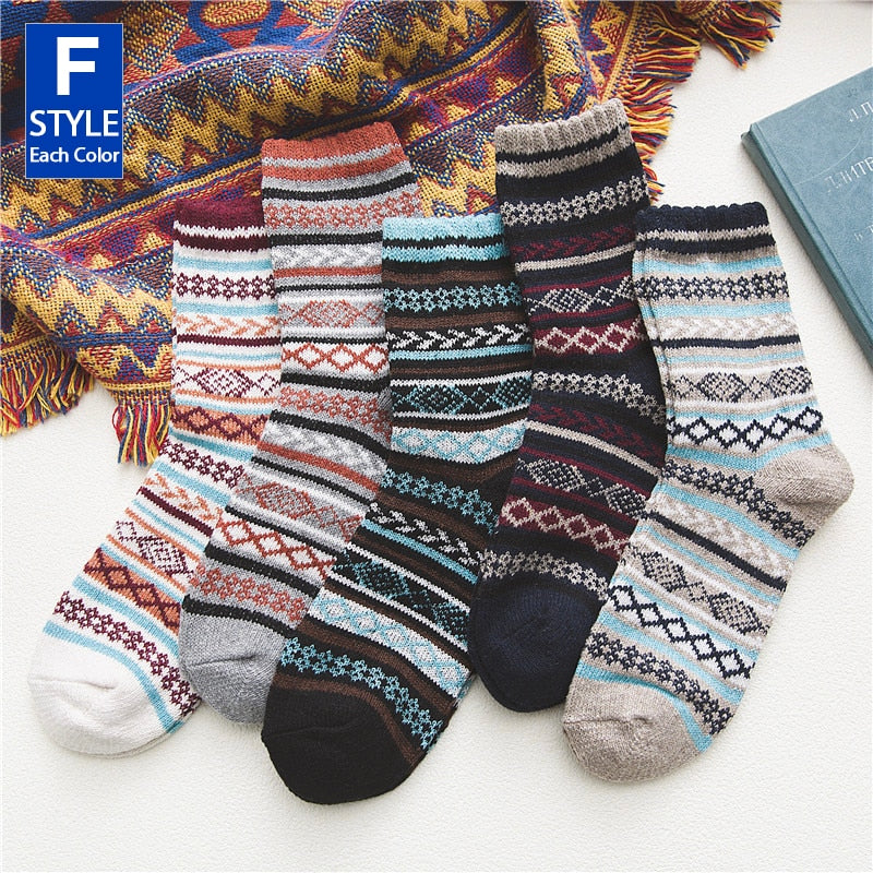 HSS Brand 5 Pairs Winter Men&#39;s Socks Thicken Sheep&#39;s Wool Socks Warm Men Retro Style Colorful Fashion Man Socks For Snow boots