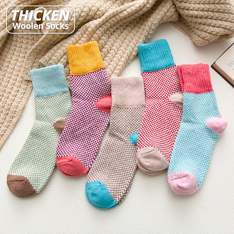 HSS Brand 5 Pairs Winter Men&#39;s Socks Thicken Sheep&#39;s Wool Socks Warm Men Retro Style Colorful Fashion Man Socks For Snow boots