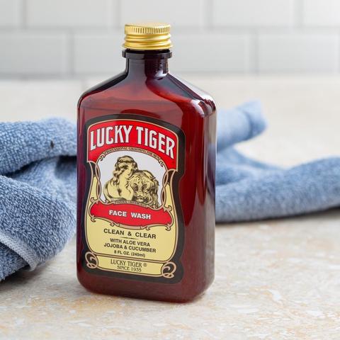 LUCKY TIGER Face Wash - Clean & Clear (240 ml)