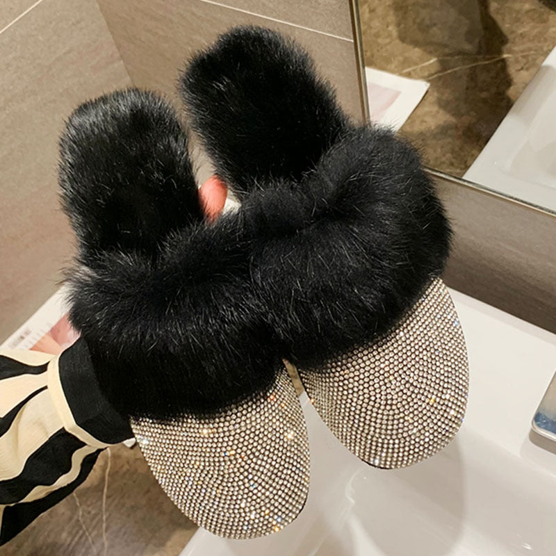 Big Size Slippers Female Ladies Designer Shoes Women Luxury 2023 Rhinestone Fur Crystal Slides Mules Slippers Furry Lady Shoes