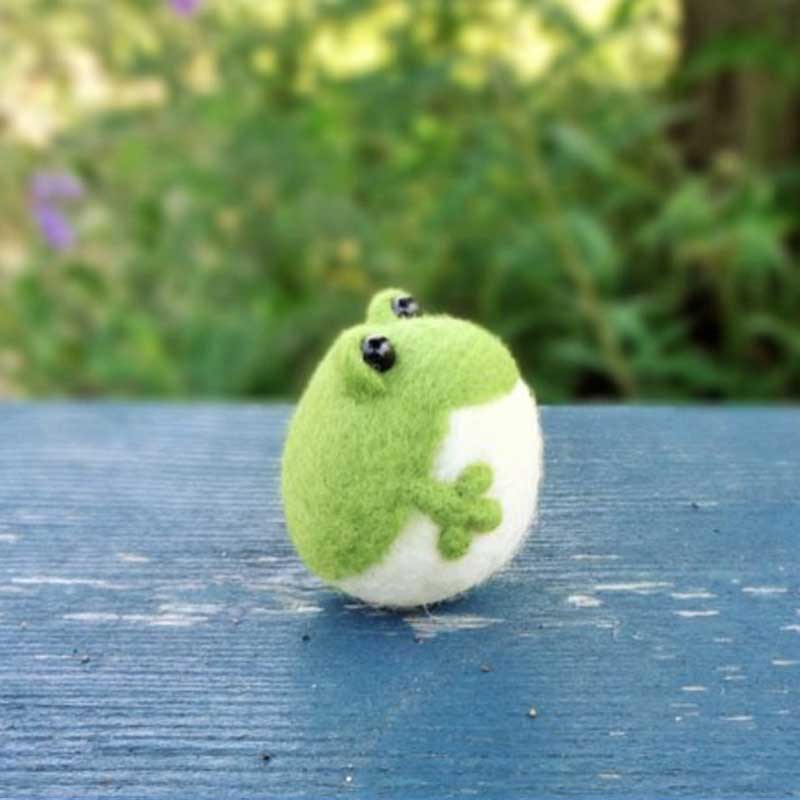 Non-Finished Felt kit Lovely Frog Animal Wool Needle Felt Toy Doll Wool Felting Poked Kit DIY Handcarft Decoration Package