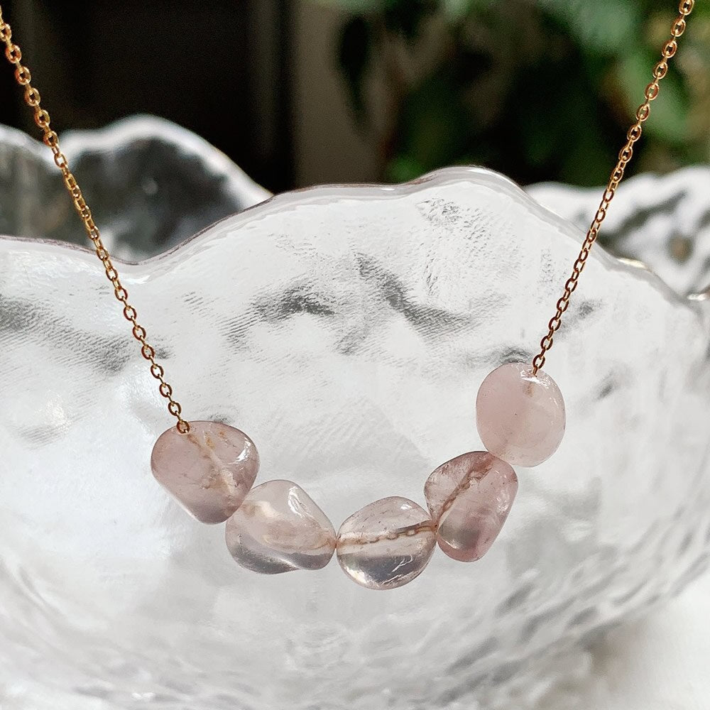 Minimalist Natural Crystal Stone Necklace Irregular Mineral Quartz Citrines Fluorite Purple Crystal Charm Tiny Chain Choker