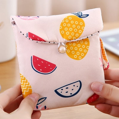 Portable Tampon Storage Bag Large Capacity Cute Women Sanitary Storage Bag Credit Card Earphone Data Cables Makeup Organizer